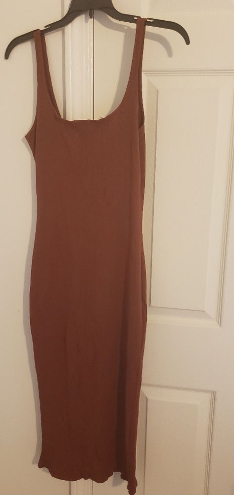 Bodycon dress in brown